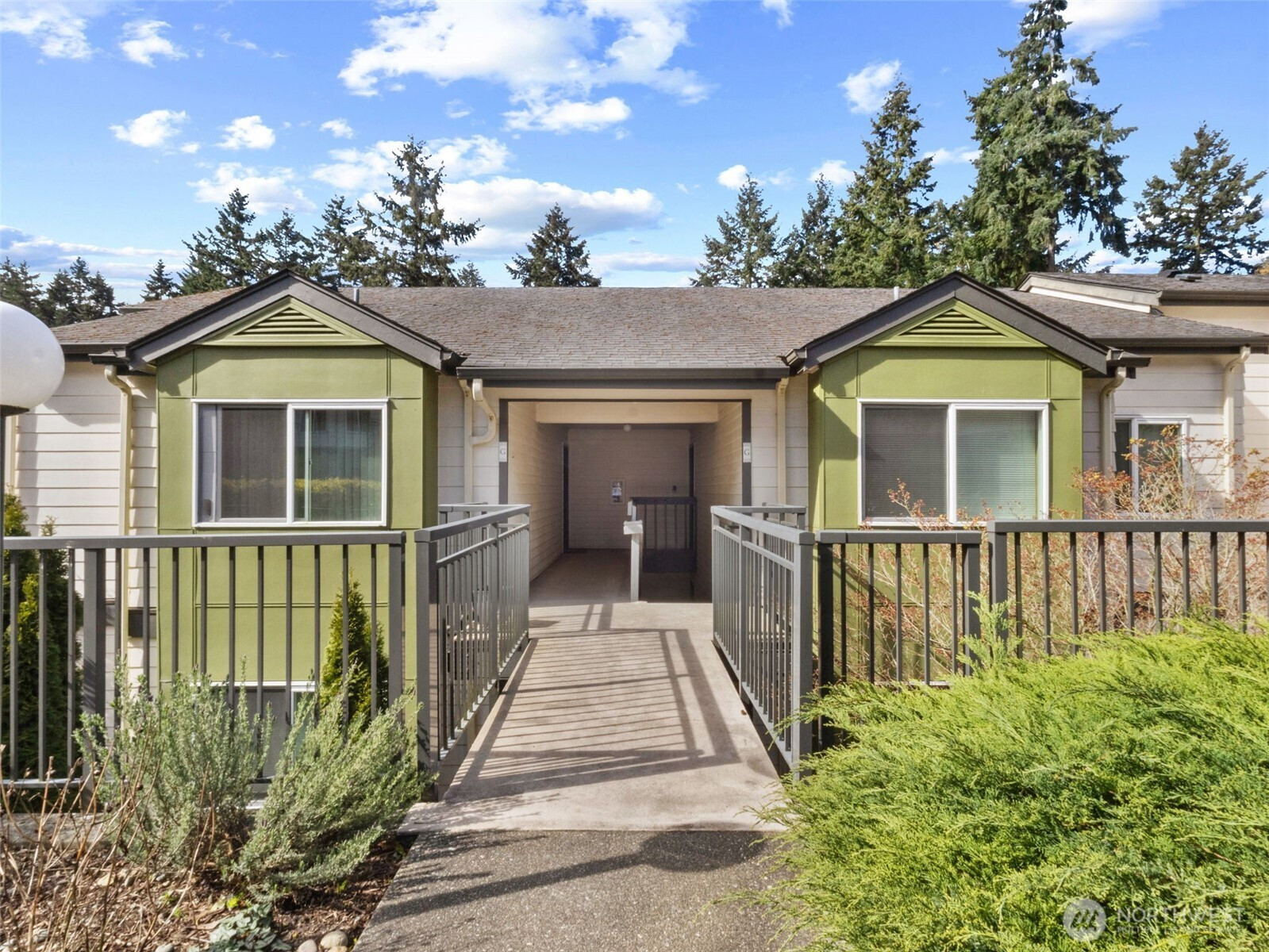 31500 33rd Place SW, Federal Way, WA 98023