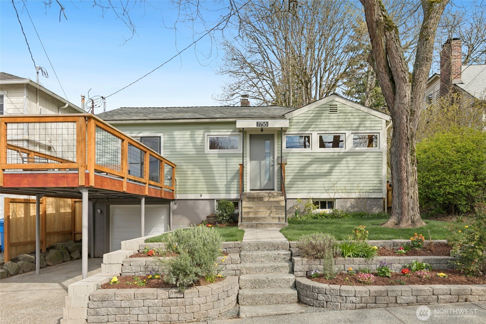 7758 Highland Park Way SW, Seattle, WA 98106