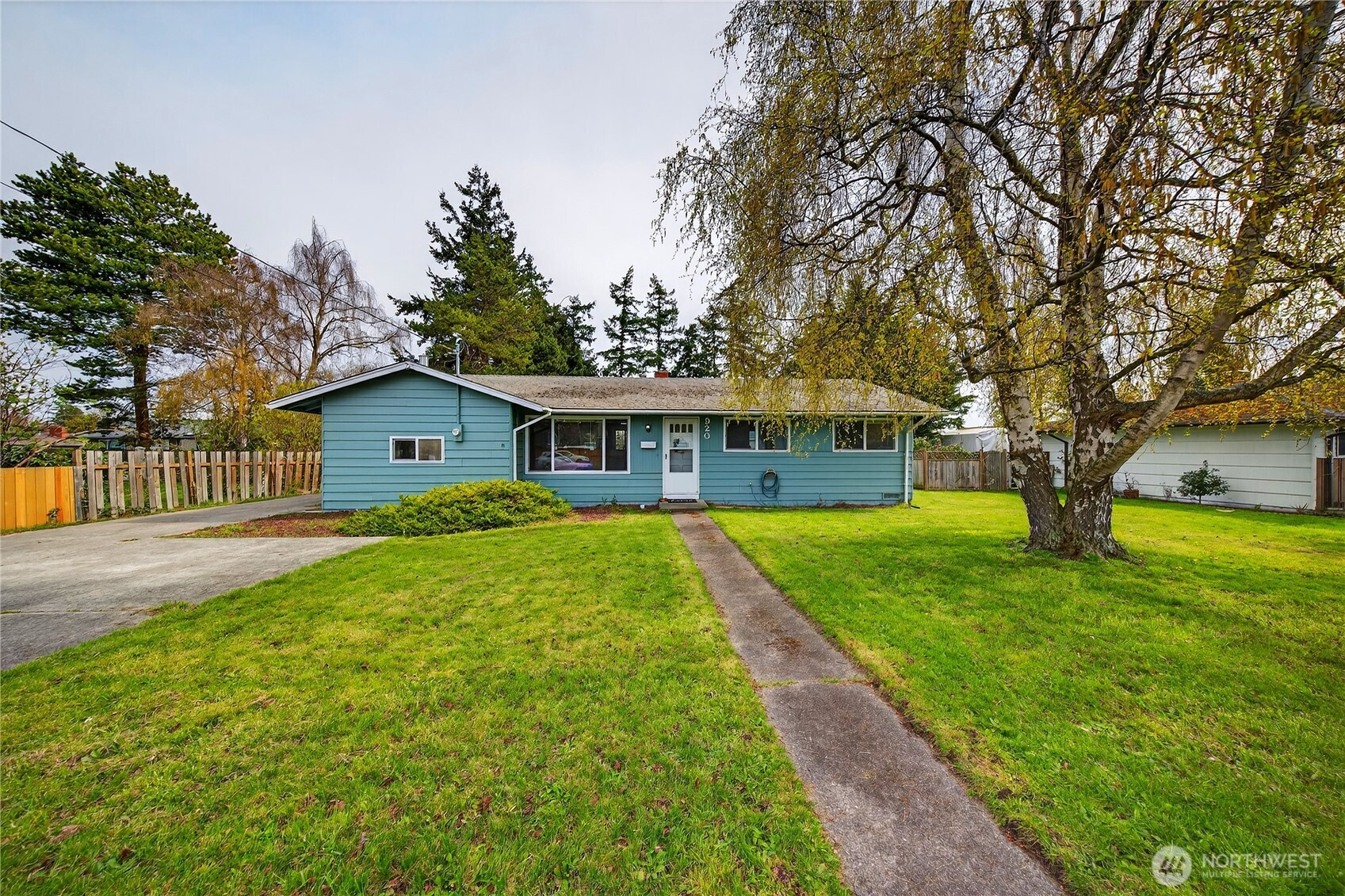 920 SW Bowmer St, Oak Harbor, WA 98277