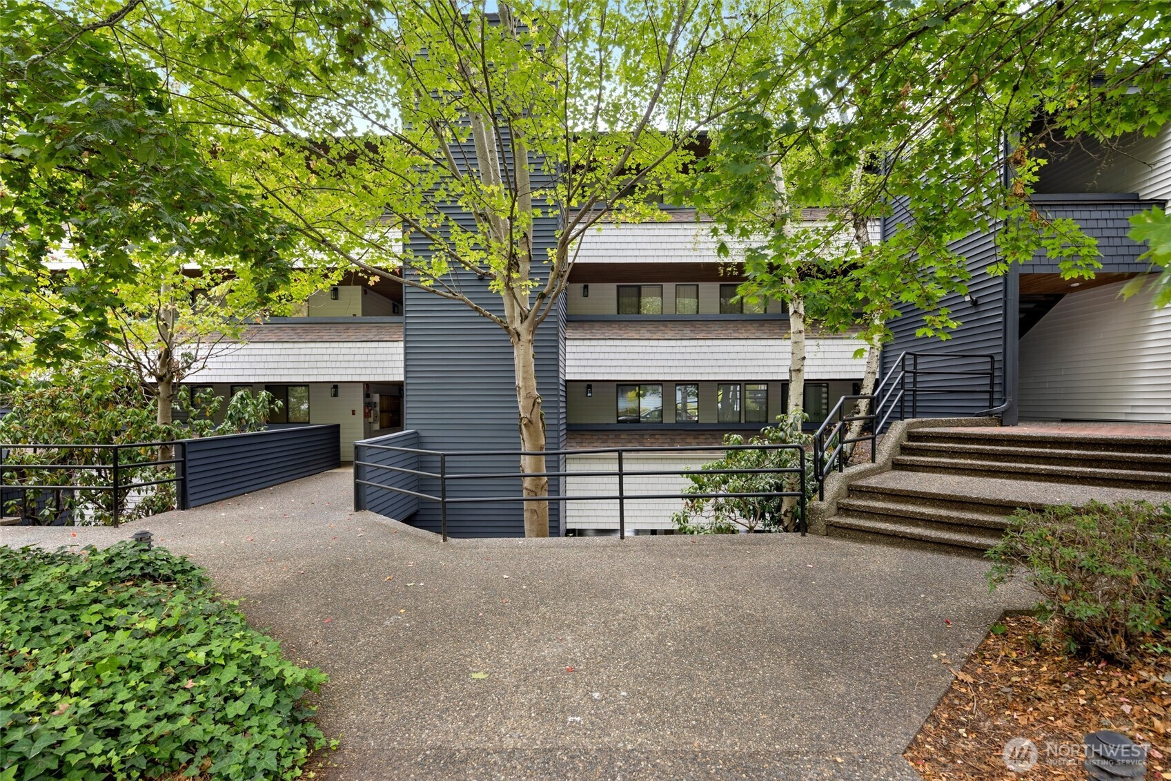 3055 80th Avenue SE, Mercer Island, WA 98040