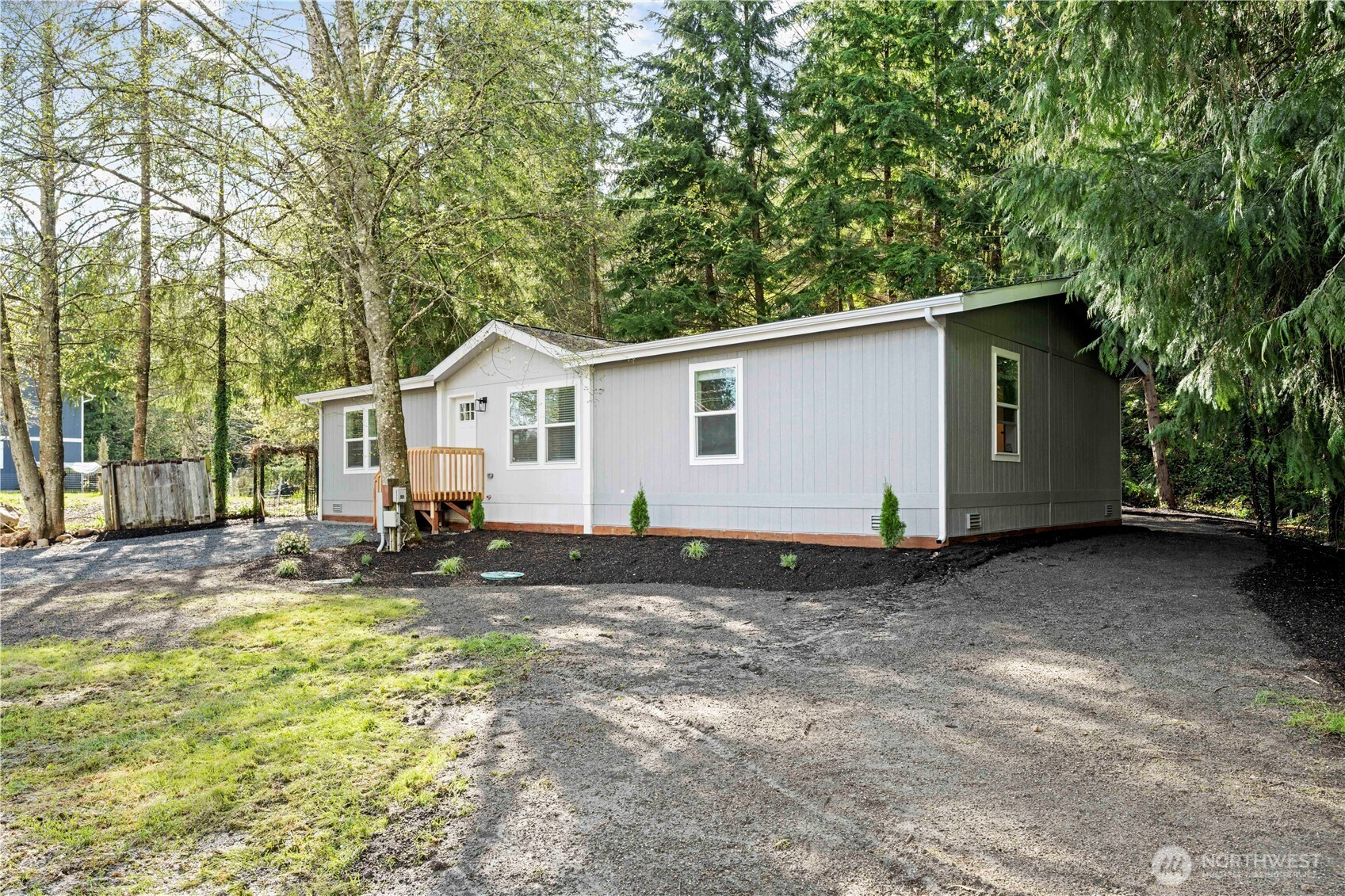 13016 Green Mountain Way, Granite Falls, WA 98252