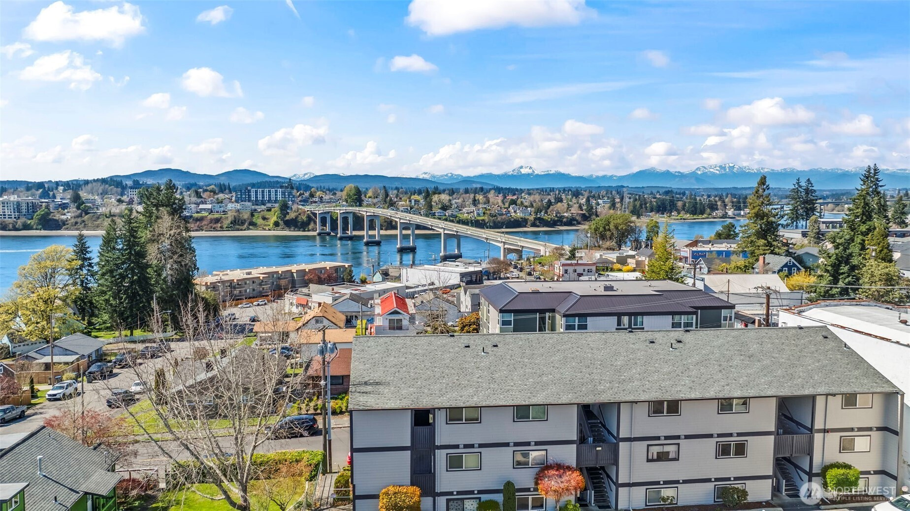 1010 Perry Avenue, Bremerton, WA 98310