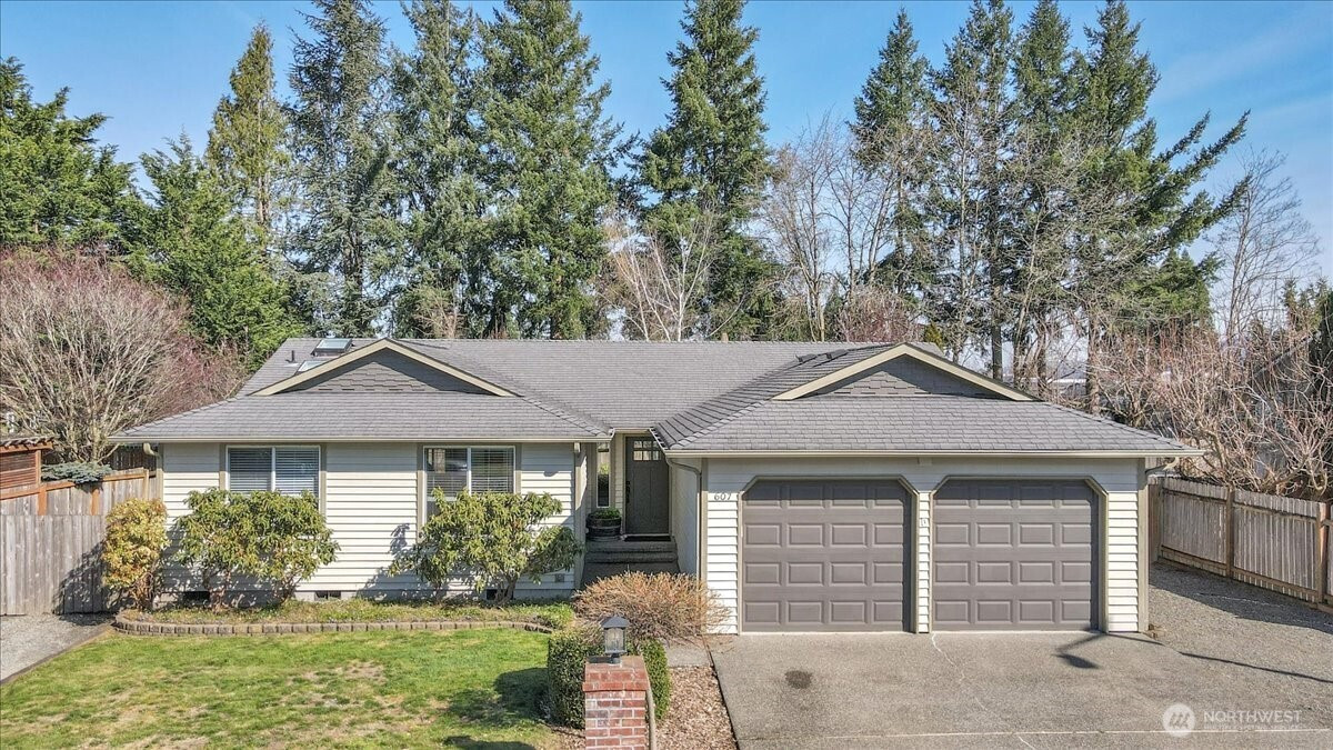 607 Bathke Ave, Enumclaw, WA 98022