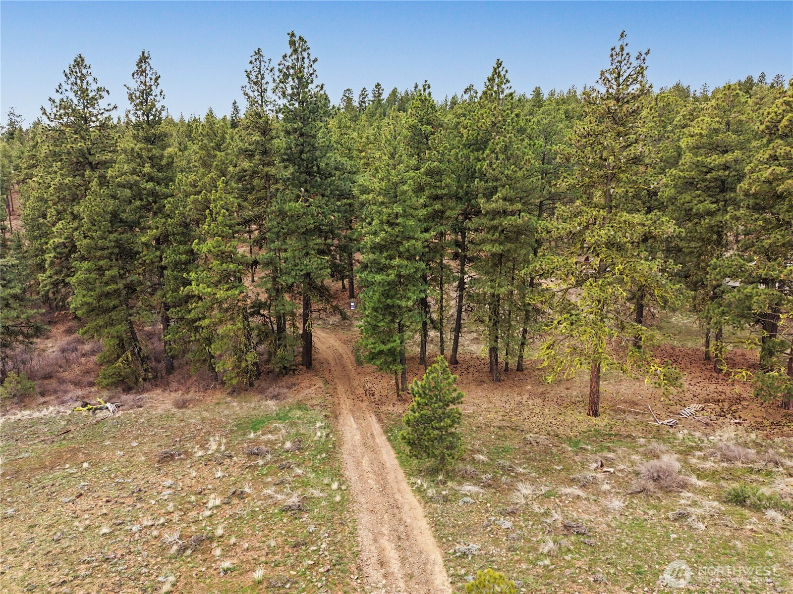 305 Sunrise Way, East Wenatchee, WA 98802