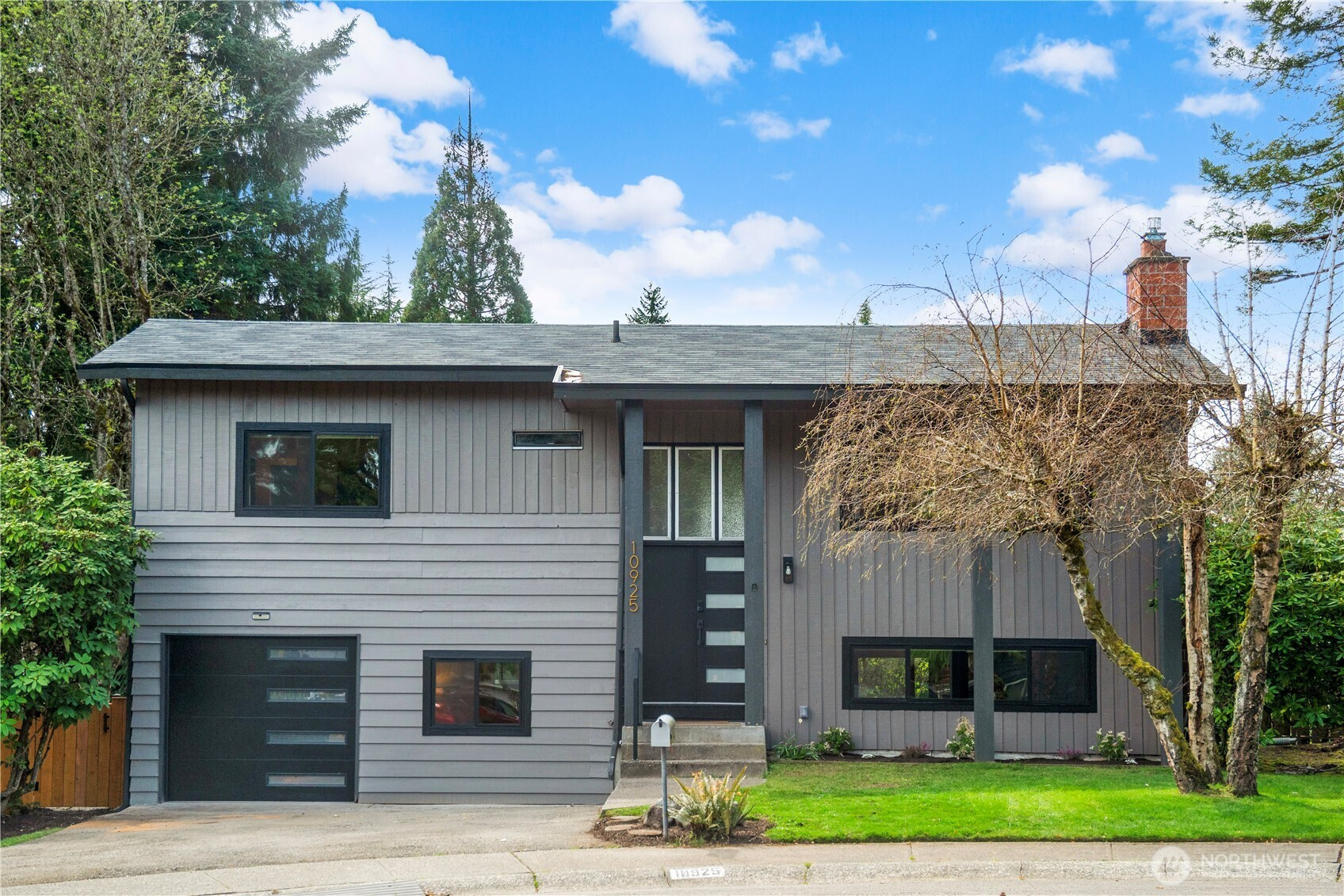 10925 NE 117th Place, Kirkland, WA 98034