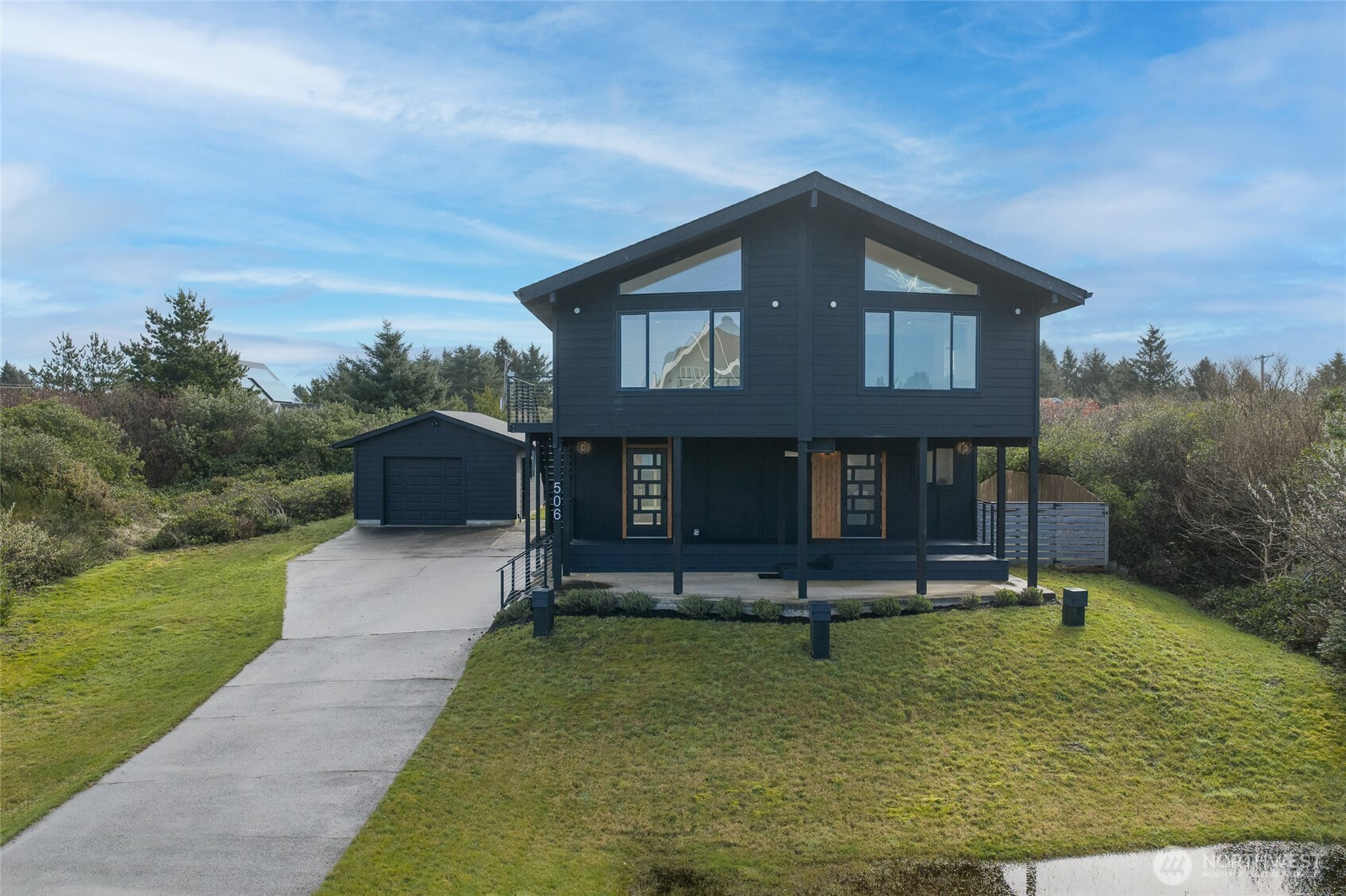 506 Sand Dune Avenue SW, Ocean Shores, WA 98569