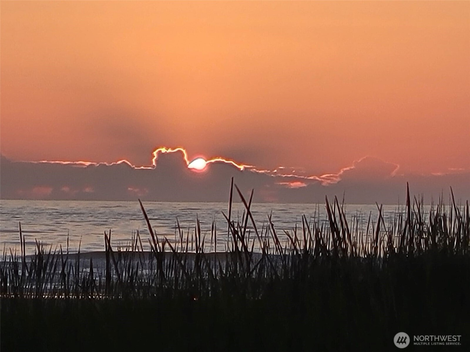 304 14th Street NW, Long Beach, WA 98631