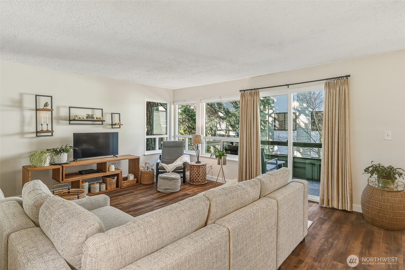 18906 8th Avenue NW, Shoreline, WA 98177