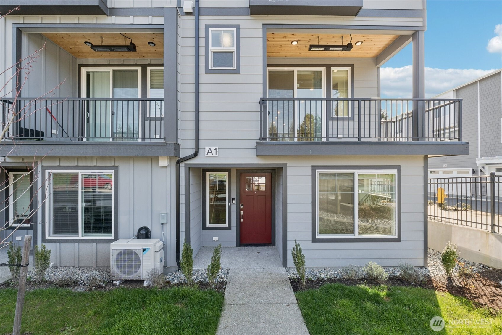 15423 Admiralty Way, Lynnwood, WA 98087