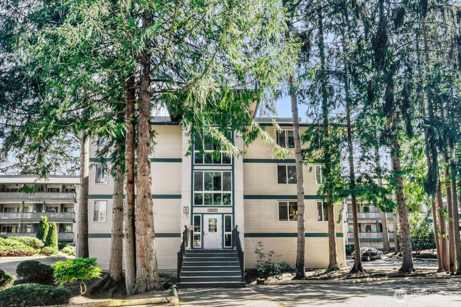 5620 5620 200th Street SW, Lynnwood, WA 98036