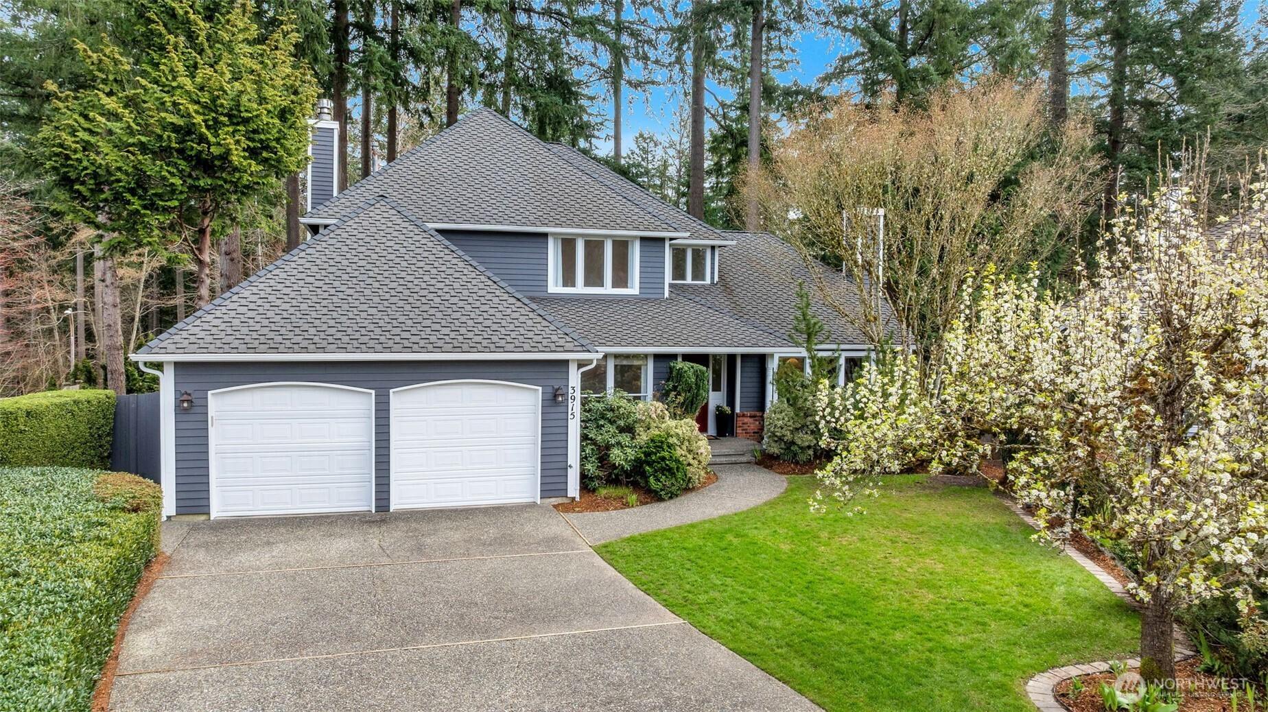 3915 245th Court SE, Sammamish, WA 98029