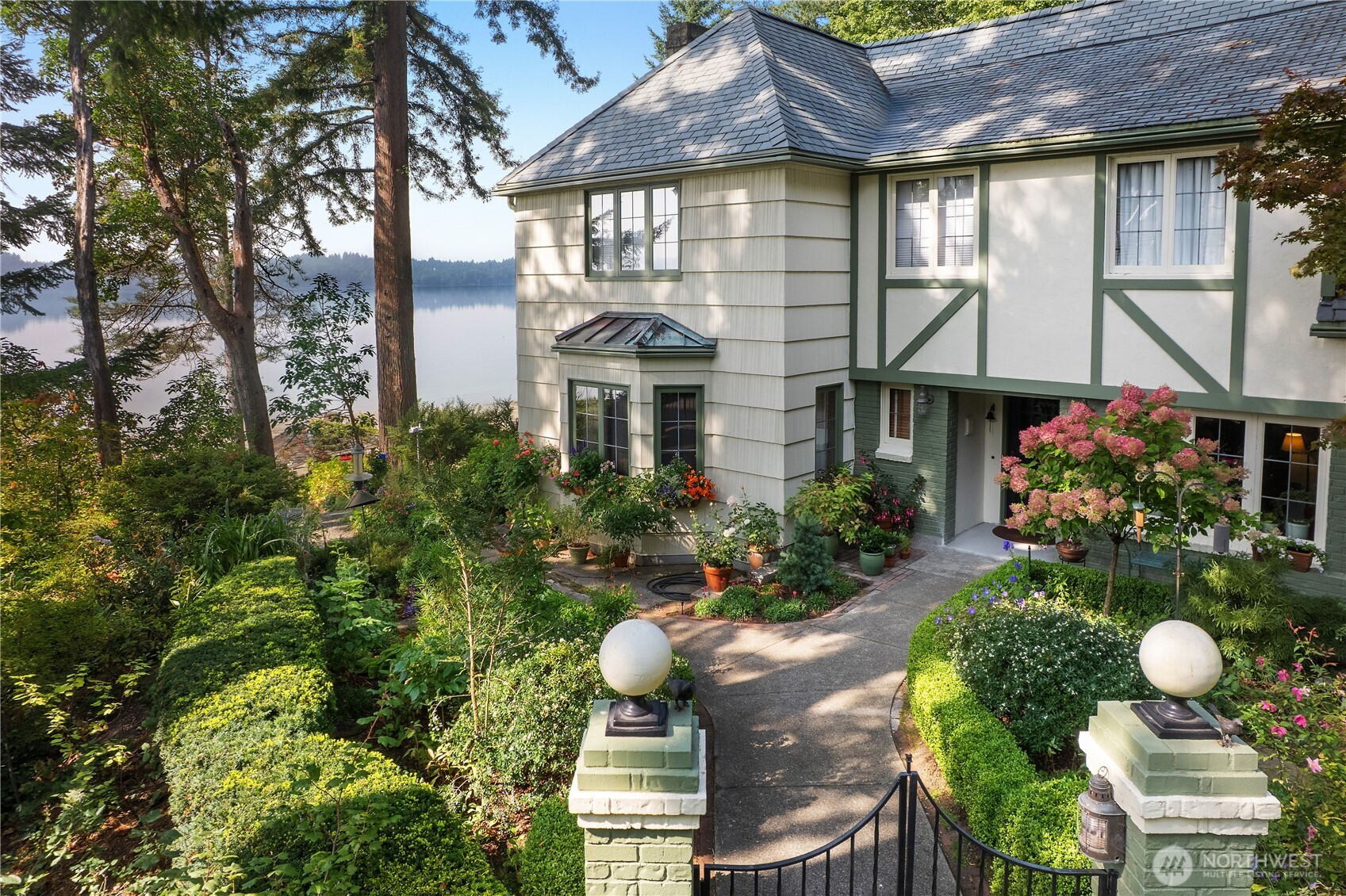 5417 Countryside Beach Drive NW, Olympia, WA 98502