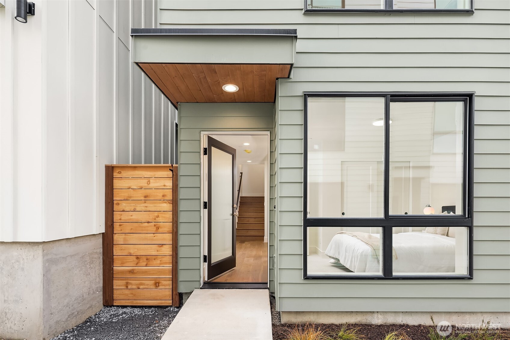 4418 1st Avenue NE, Seattle, WA 98105