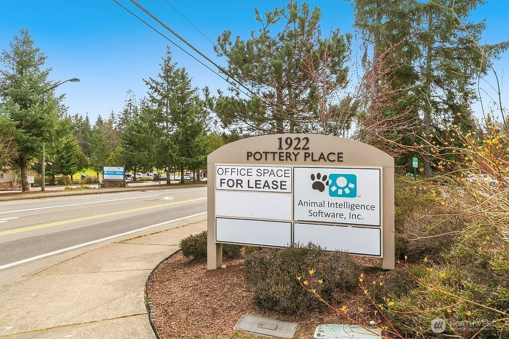 1922 Pottery Avenue, Port Orchard, WA 98366