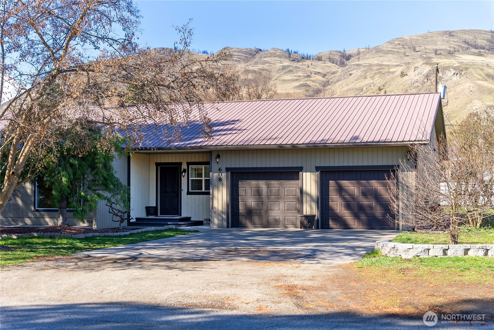 608 Golden Street, Oroville, WA 98844