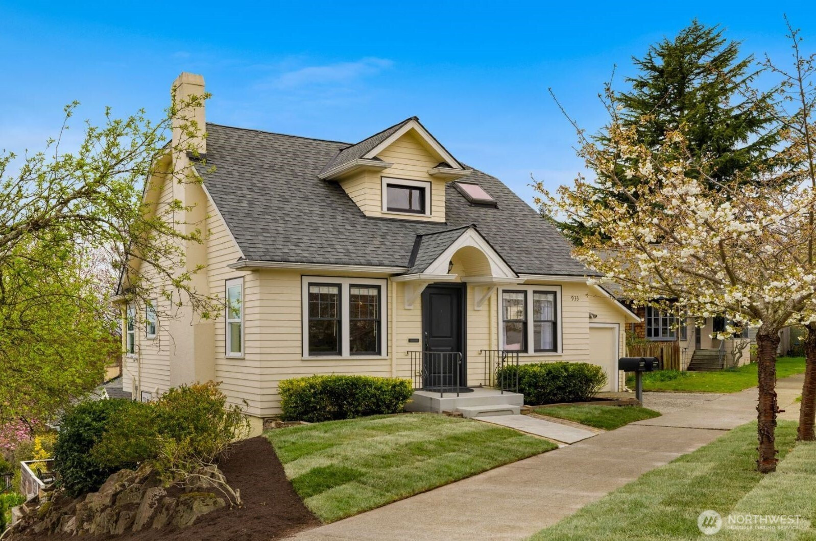 933 Yakima Place S, Seattle, WA 98144