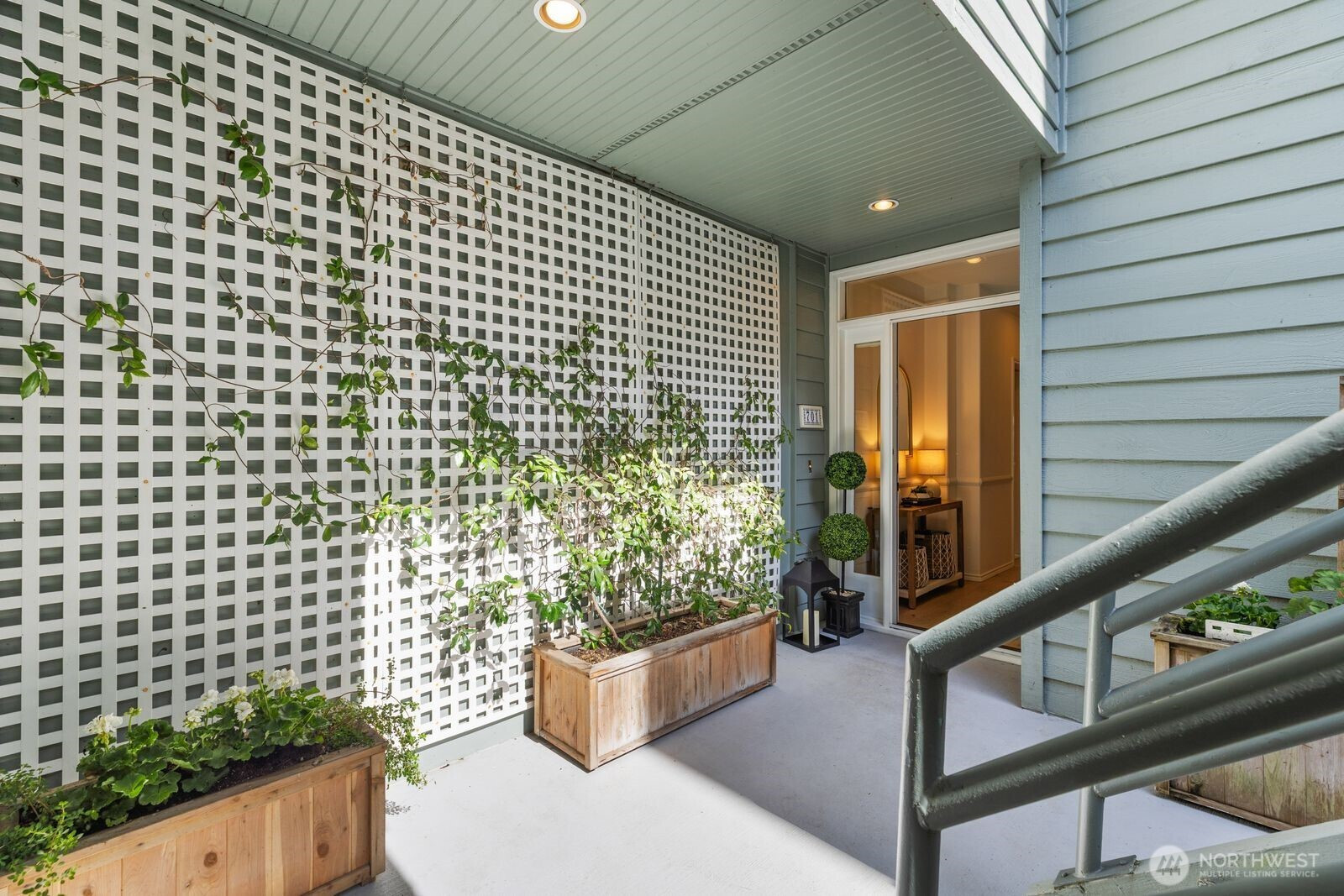 2349 Harbor Avenue SW, Seattle, WA 98126