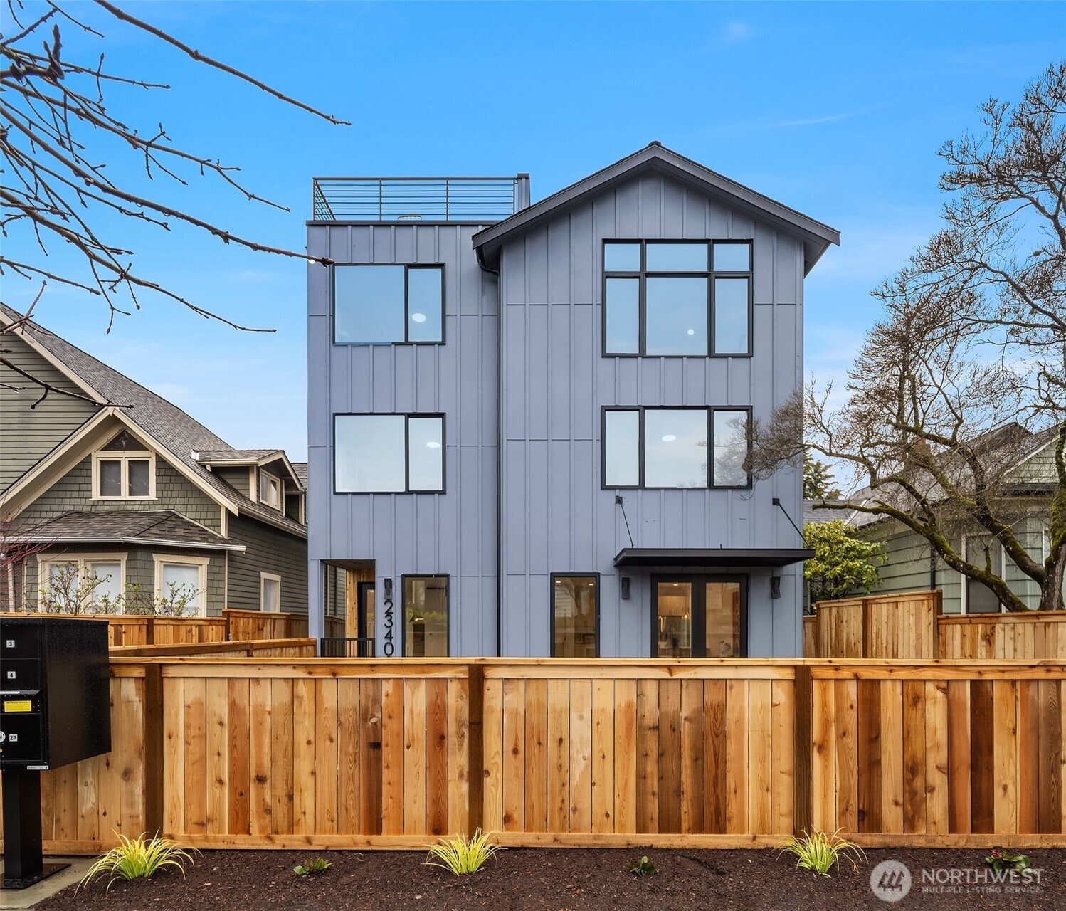 2340 N 64th Street, Seattle, WA 98103
