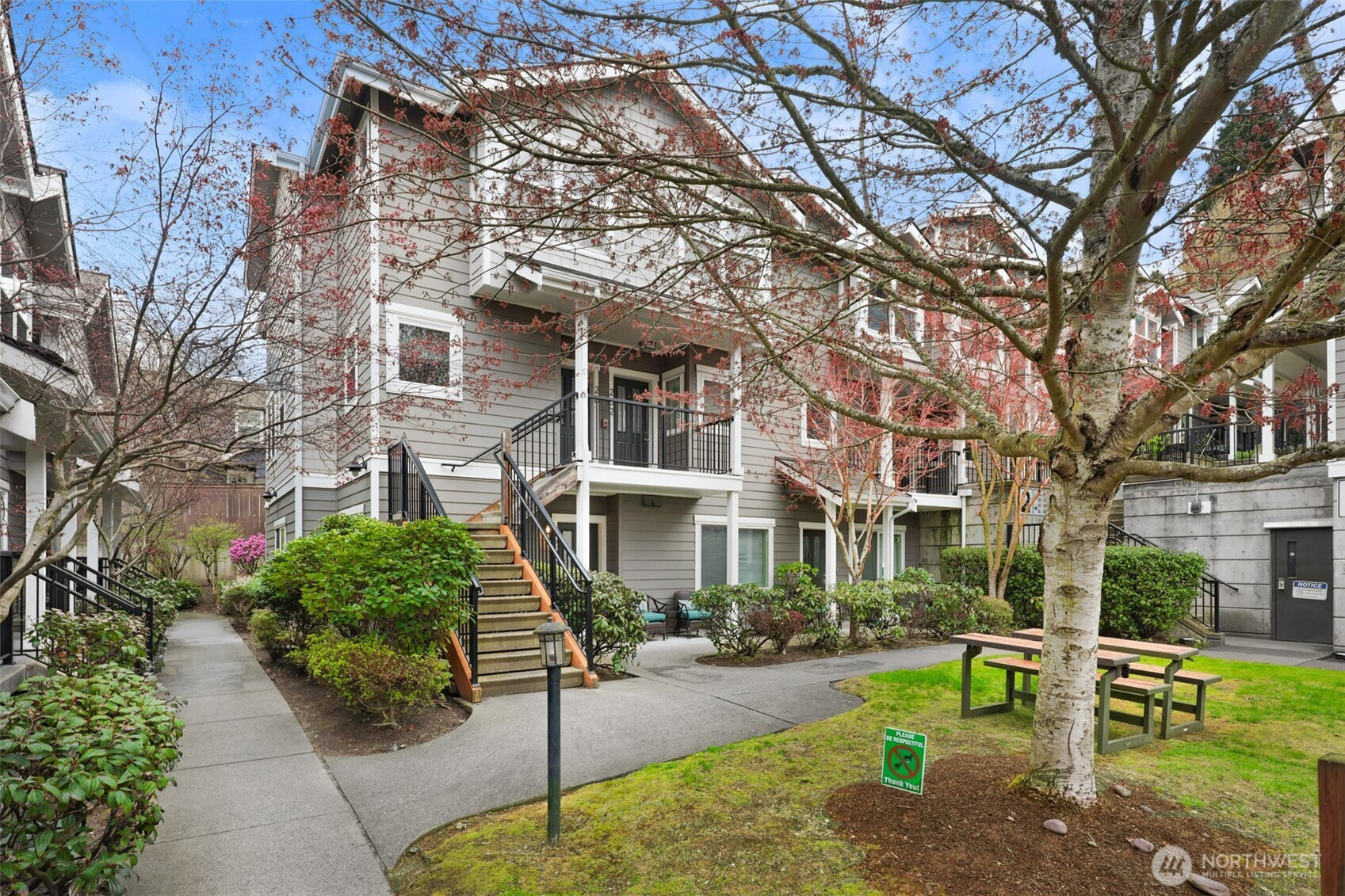 7322 Rainier Avenue S, Seattle, WA 98118