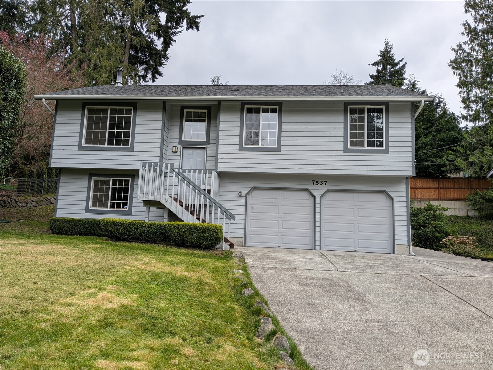 7537 NE Beachwood Avenue, Poulsbo, WA 98370