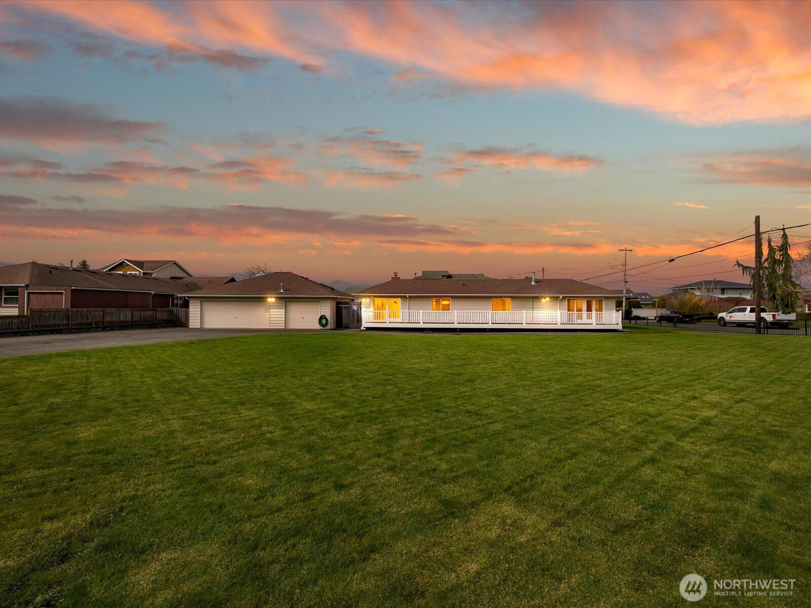 216 Caspers Street, Edmonds, WA 98020