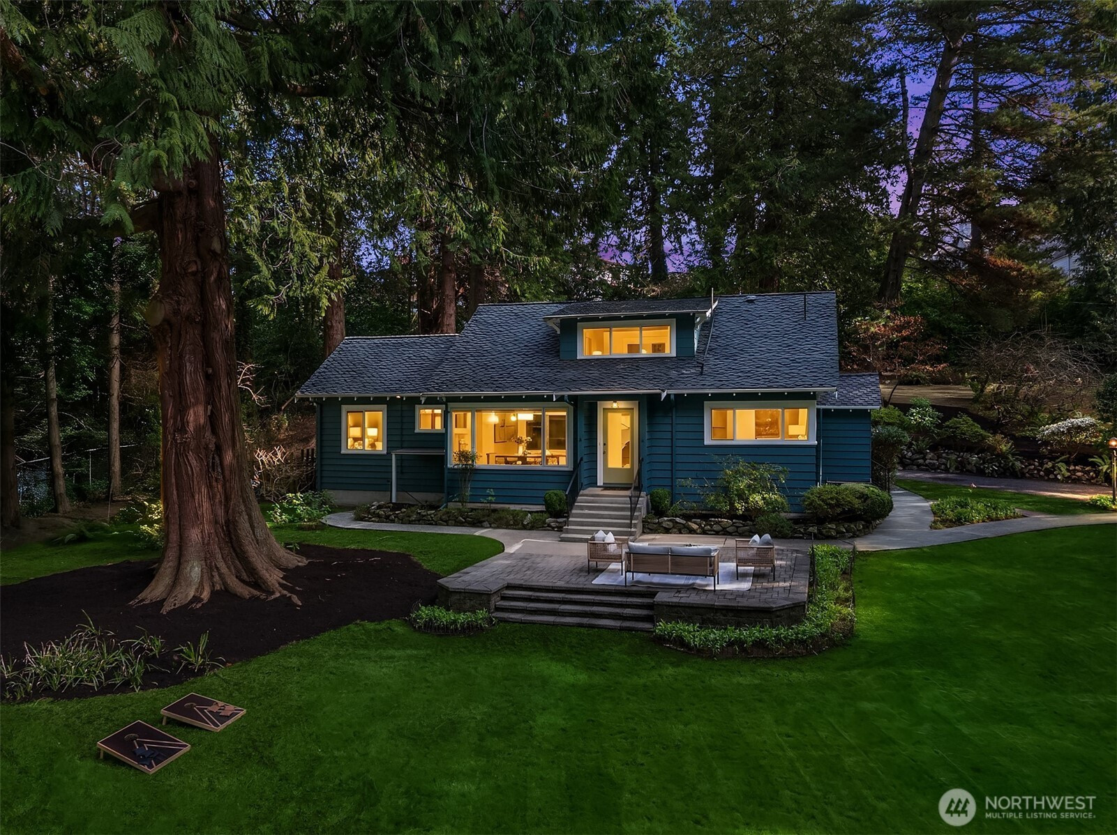 4240 W Cramer Street, Seattle, WA 98199