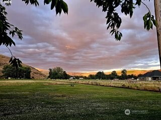 54884 Day Road, Milton-Freewater, WA 97862