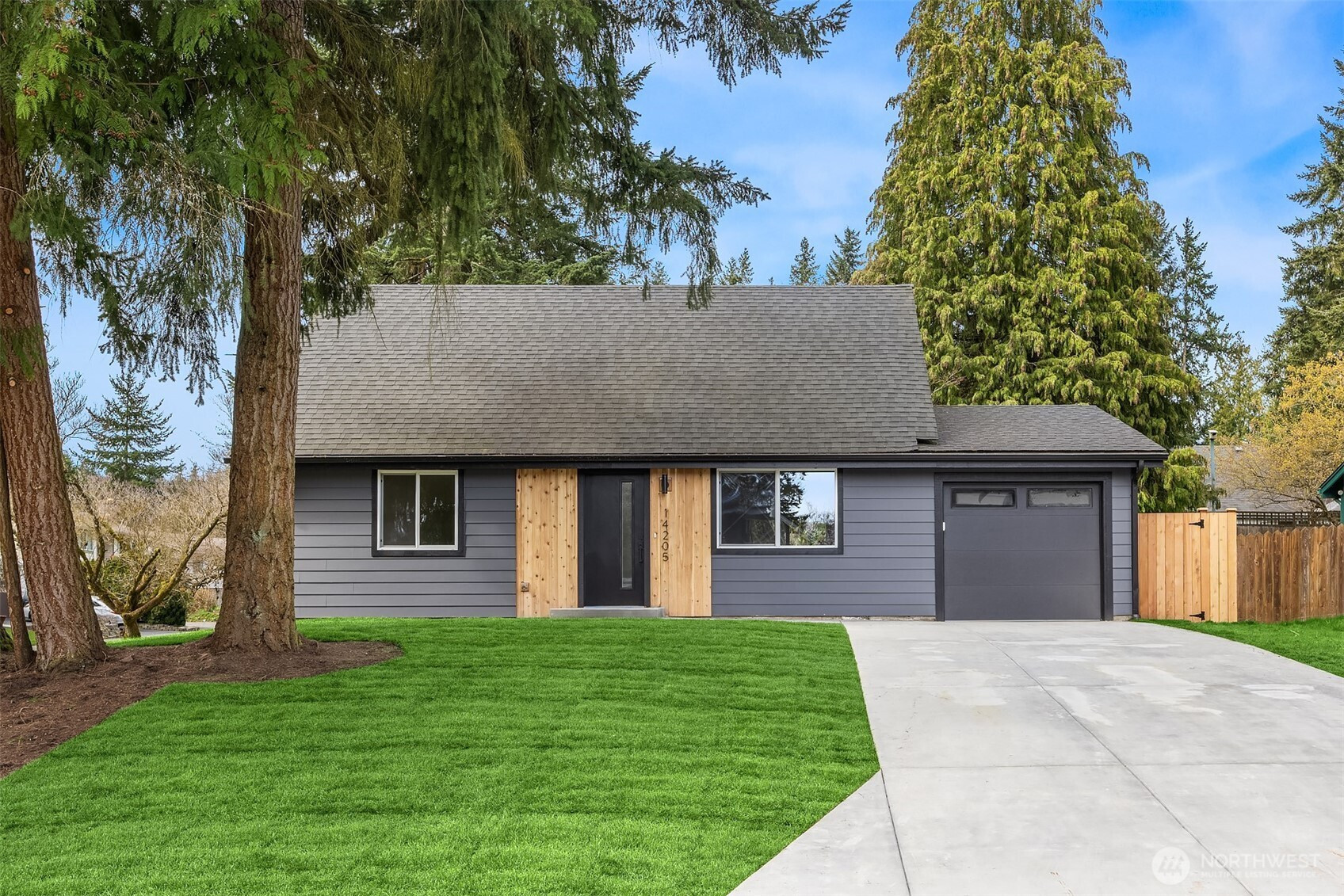 14205 77th Avenue NE, Kirkland, WA 98034