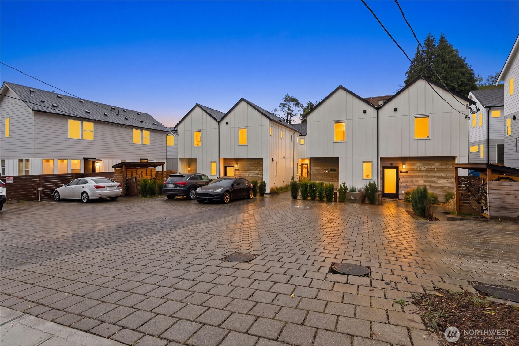 10354 Wallingford Ave N, Seattle, WA 98133