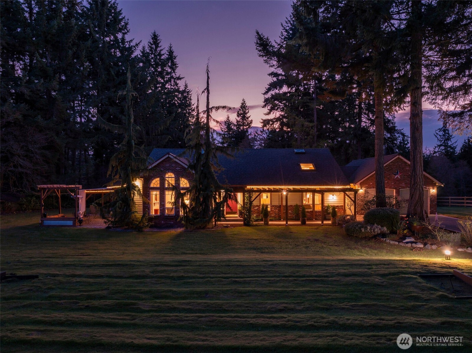 5007 Foxtrail Drive NE, Olympia, WA 98516