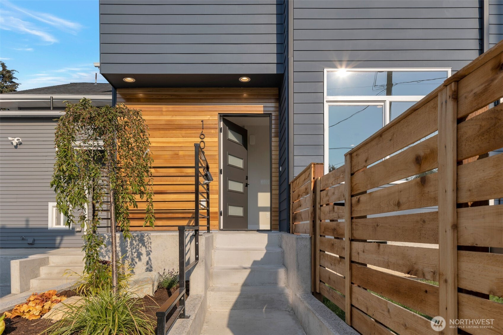 1603 SW Kenyon Street, Seattle, WA 98106