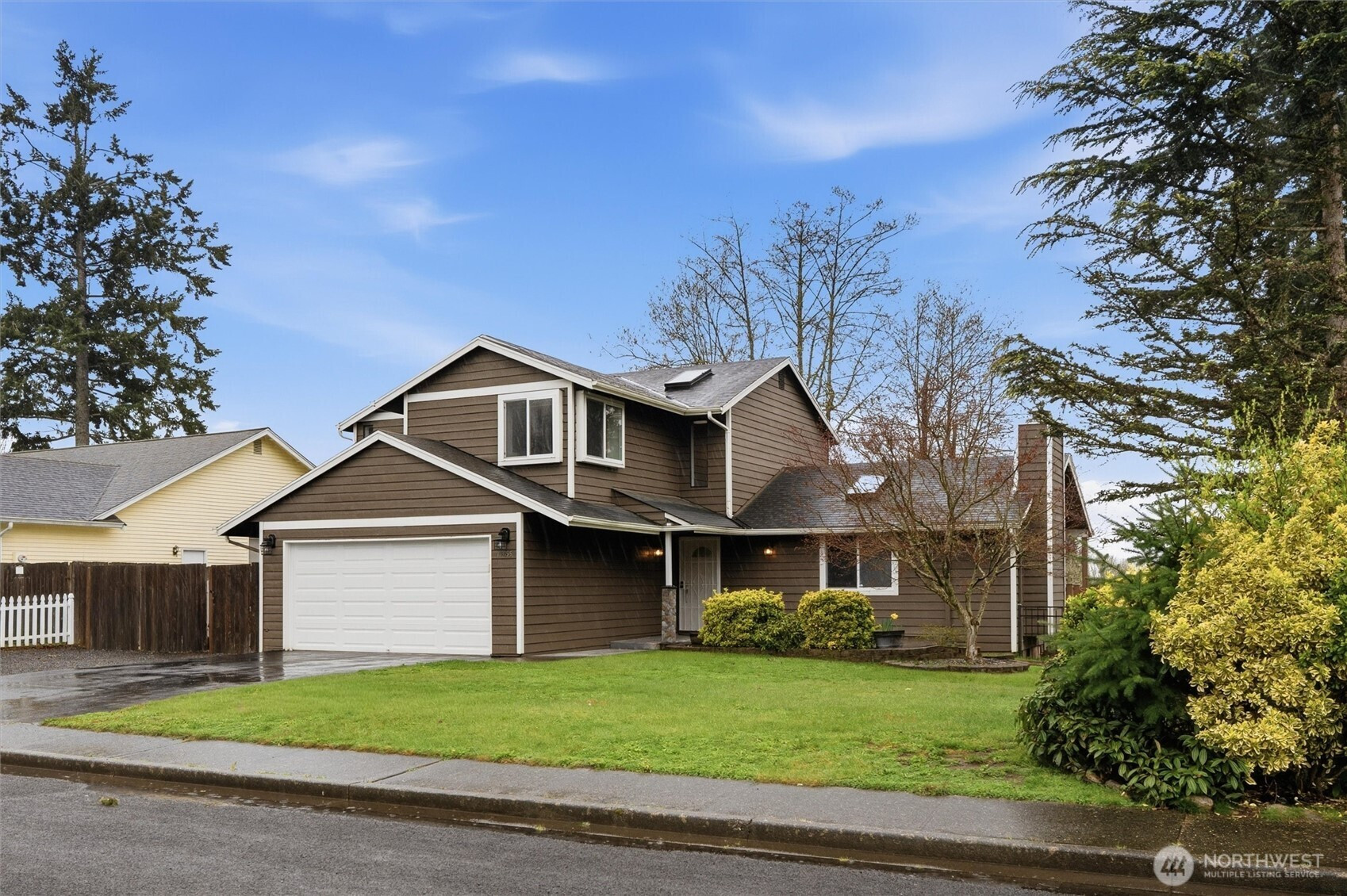 19855 Stavanger Loop NE, Poulsbo, WA 98370