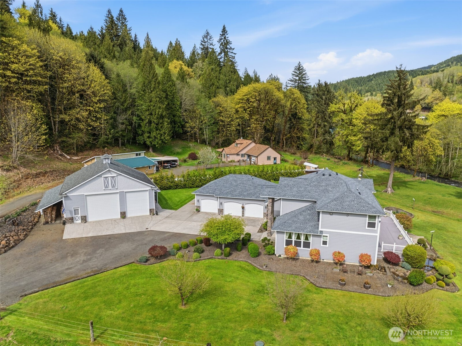 480 Apple Creek Rd, Longview, WA 98632