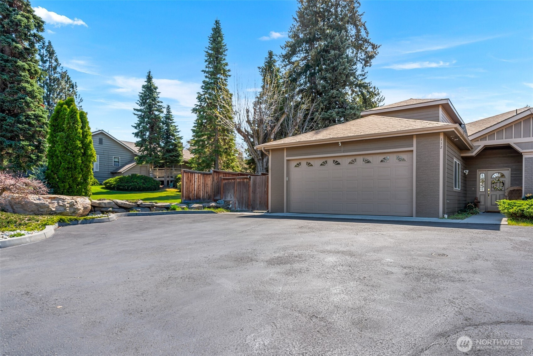 112 19th Street NE, East Wenatchee, WA 98802