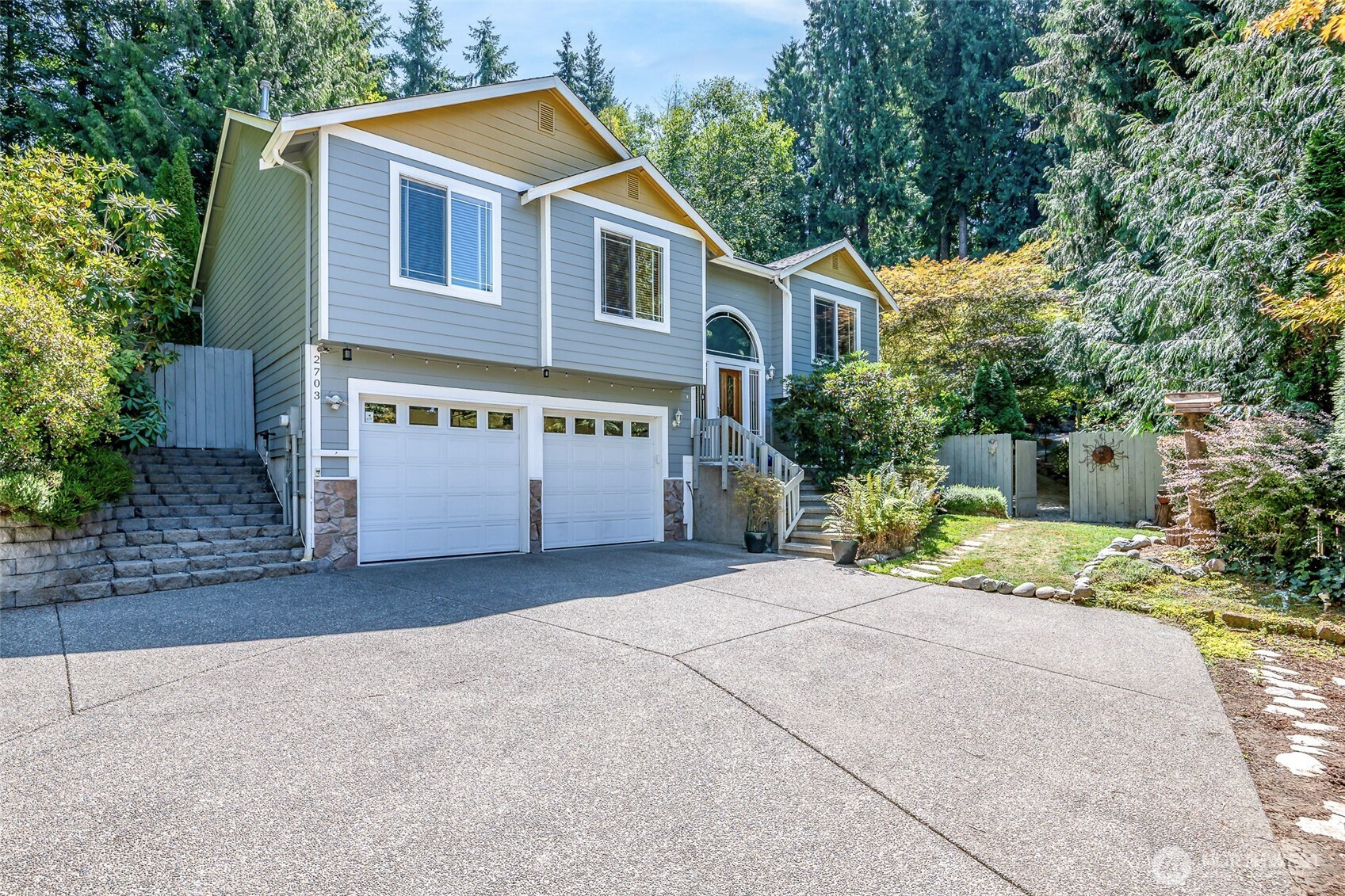 2703 5th Street SW, Puyallup, WA 98373