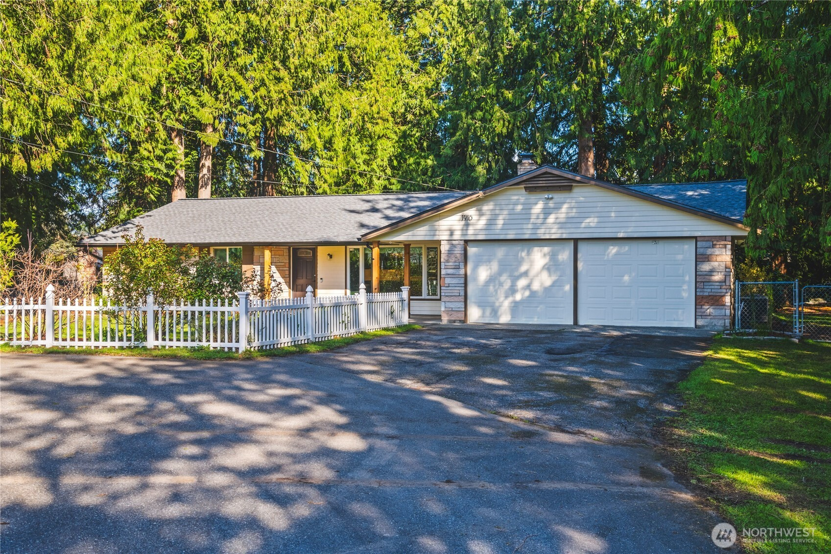 1910 Forest Ridge Place, Mount Vernon, WA 98273