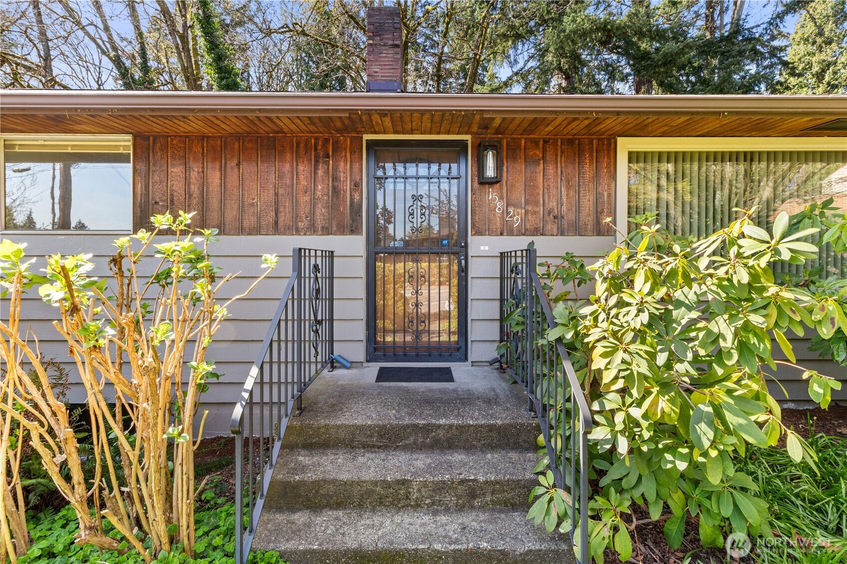 15829 4th Avenue SW, Burien, WA 98166