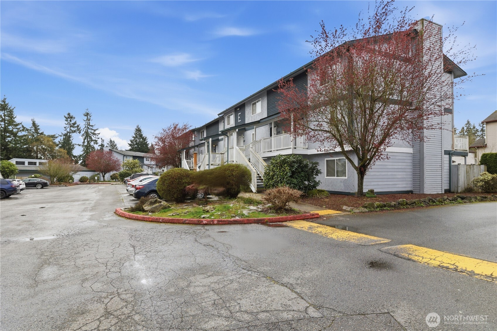 8823 Holly Drive, Everett, WA 98208