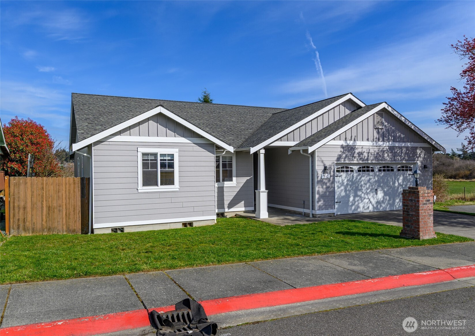 910 NE Cordero Place, Oak Harbor, WA 98277