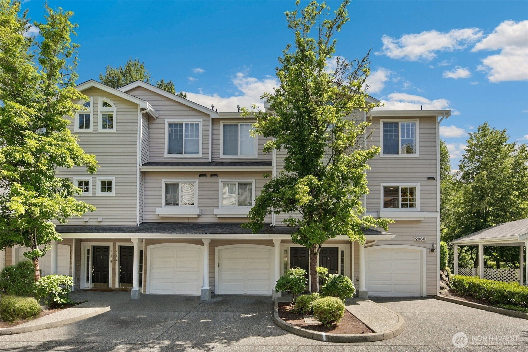 2060 132nd Avenue SE, Bellevue, WA 98005