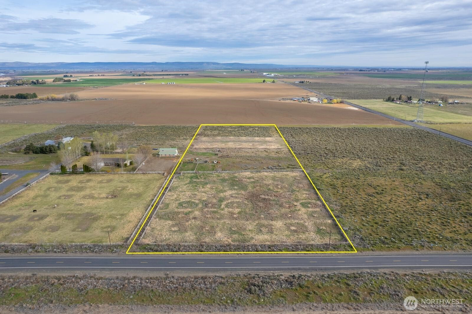 5200 NW N Frontage Road W, Ephrata, WA 98823