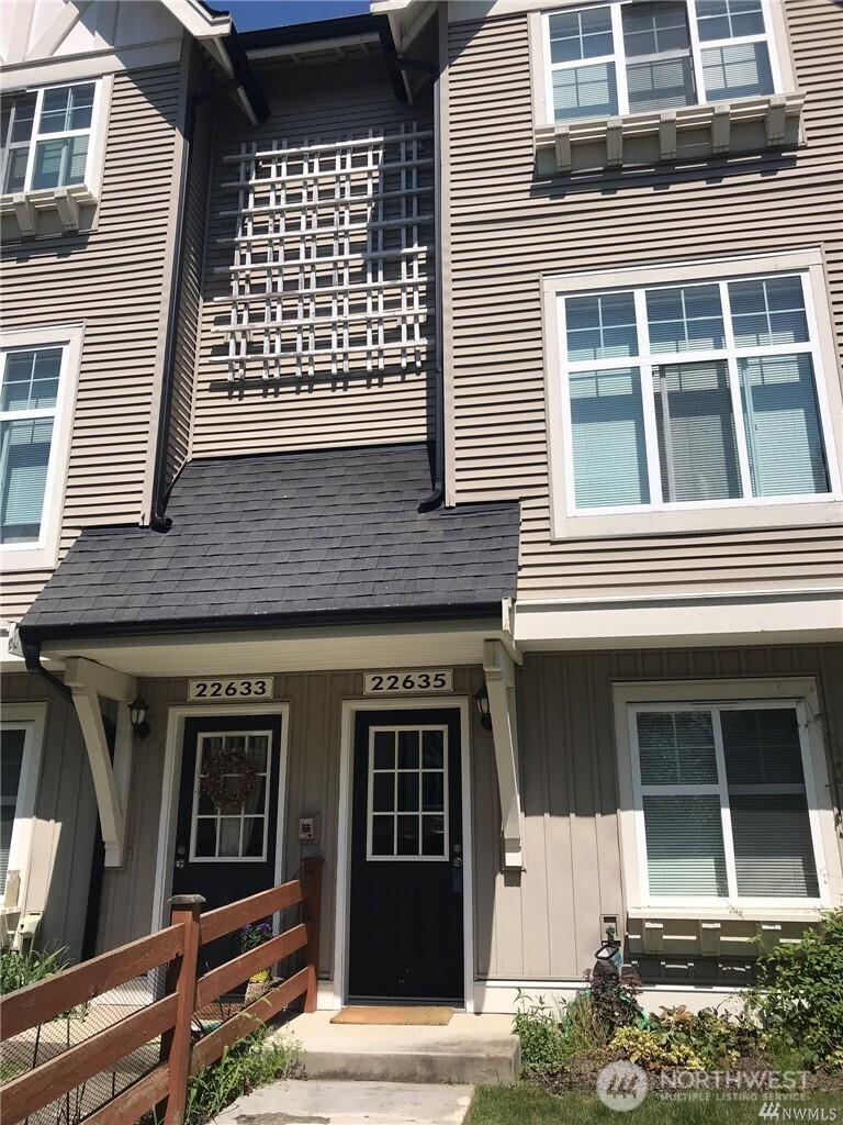 22635 NE Alder Crest Lane, Redmond, WA 98053