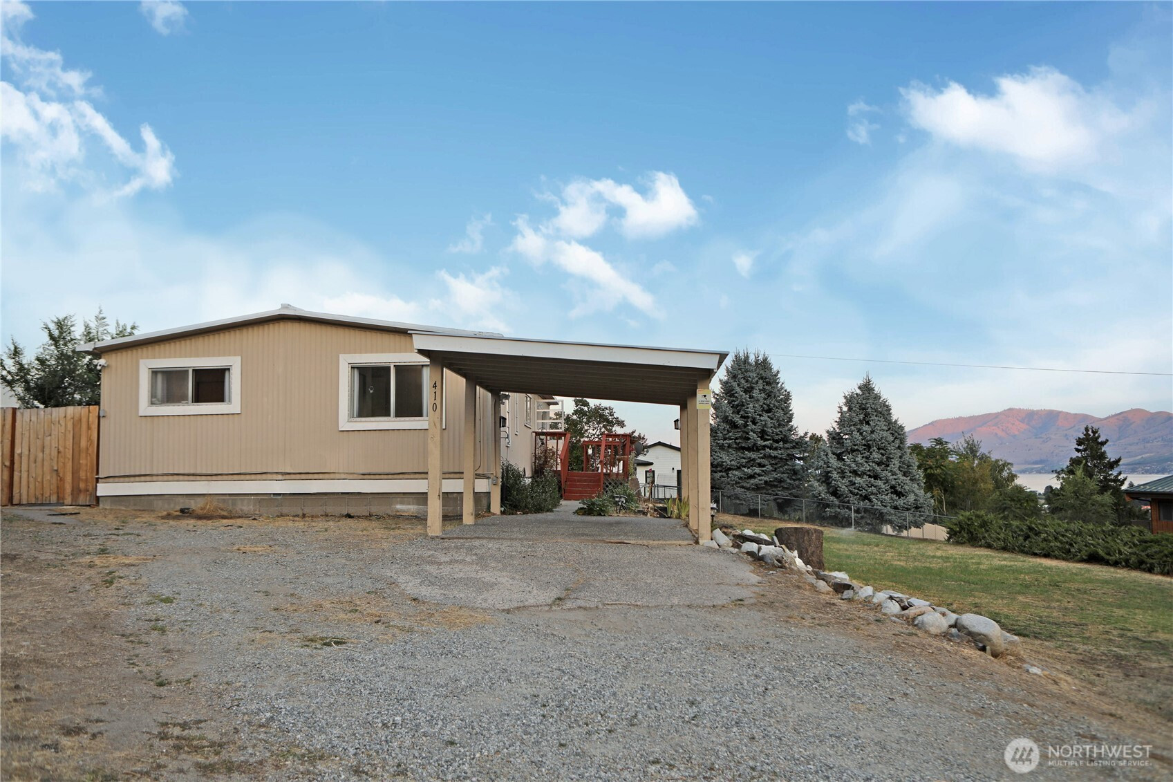410 Totem Pole Road, Manson, WA 98831