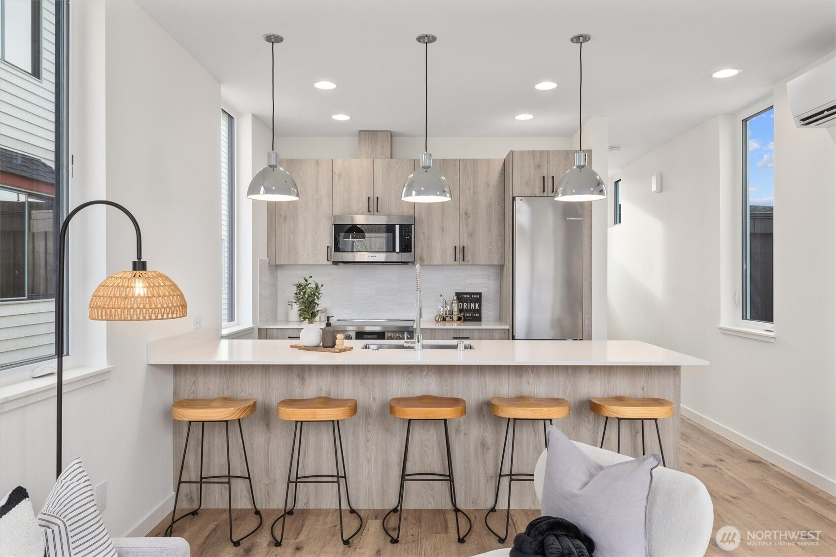 945 NW 61st Street, Seattle, WA 98107