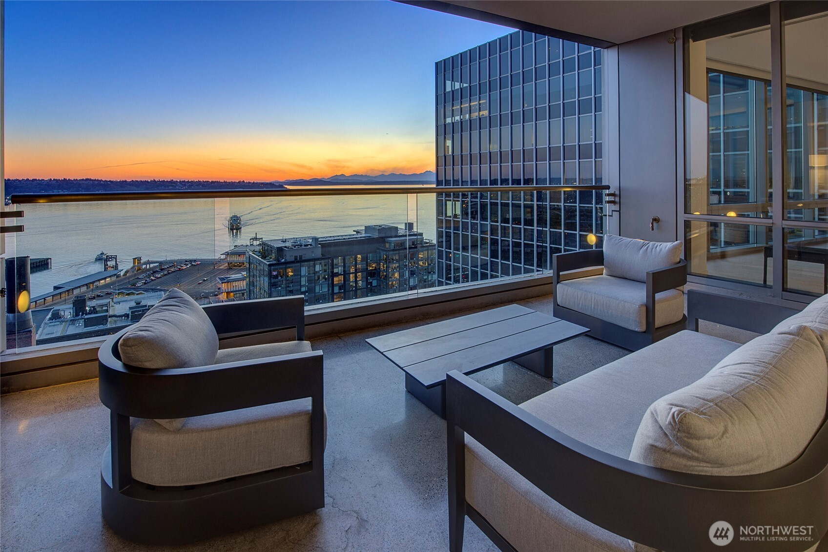 715 2nd Avenue SE, Seattle, WA 98104