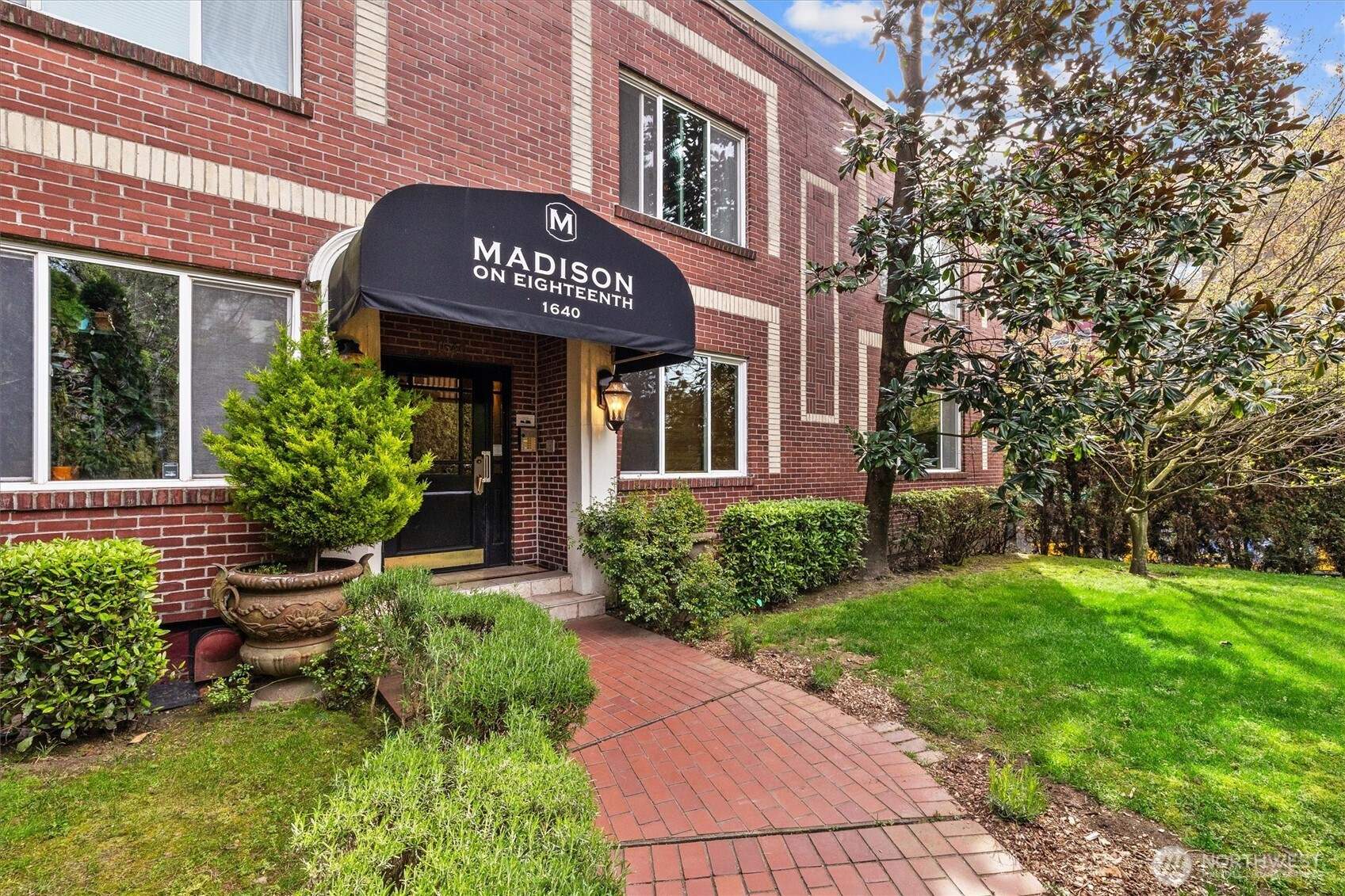 1640 18th Avenue, Seattle, WA 98122