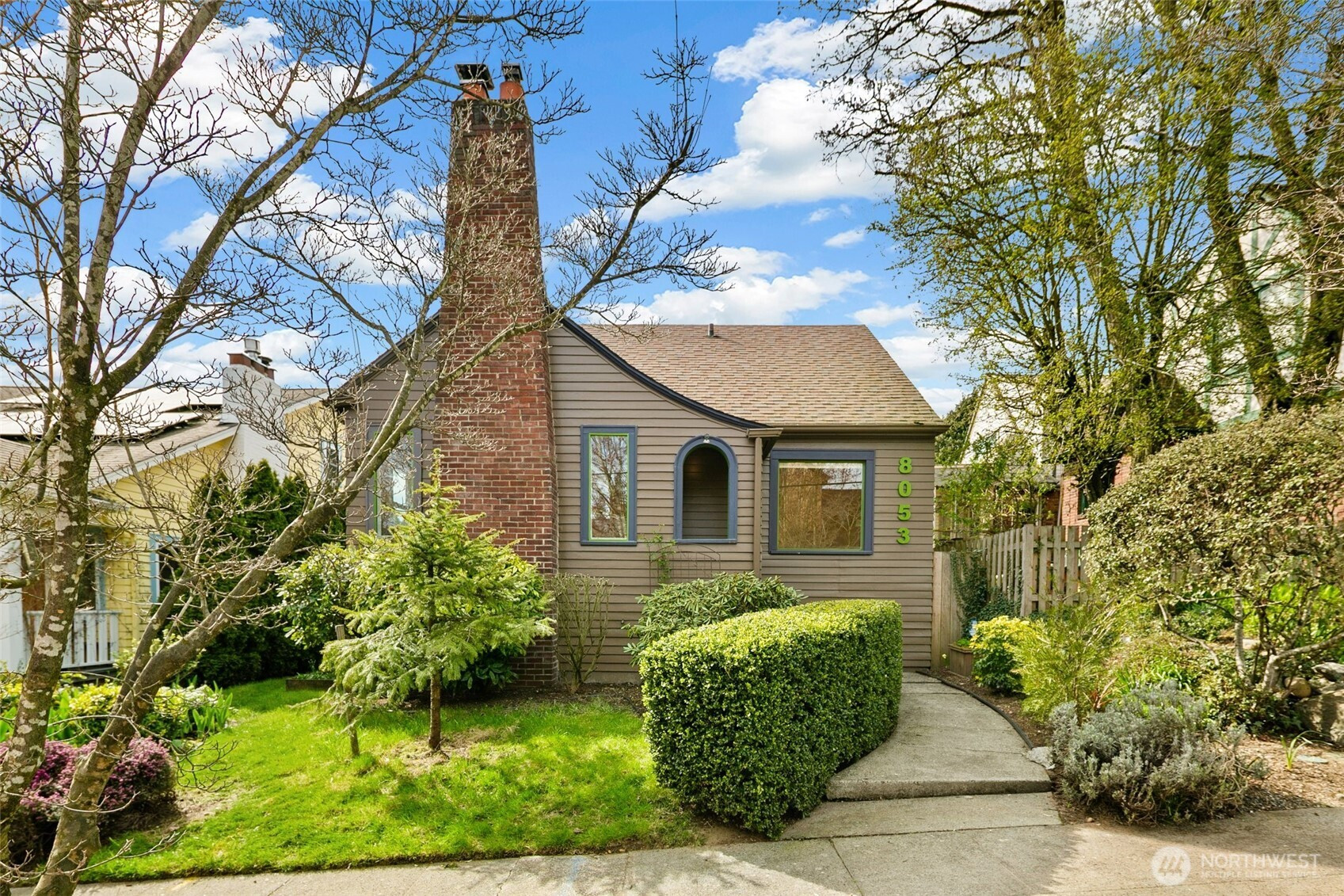 8053 Brooklyn Avenue NE, Seattle, WA 98115