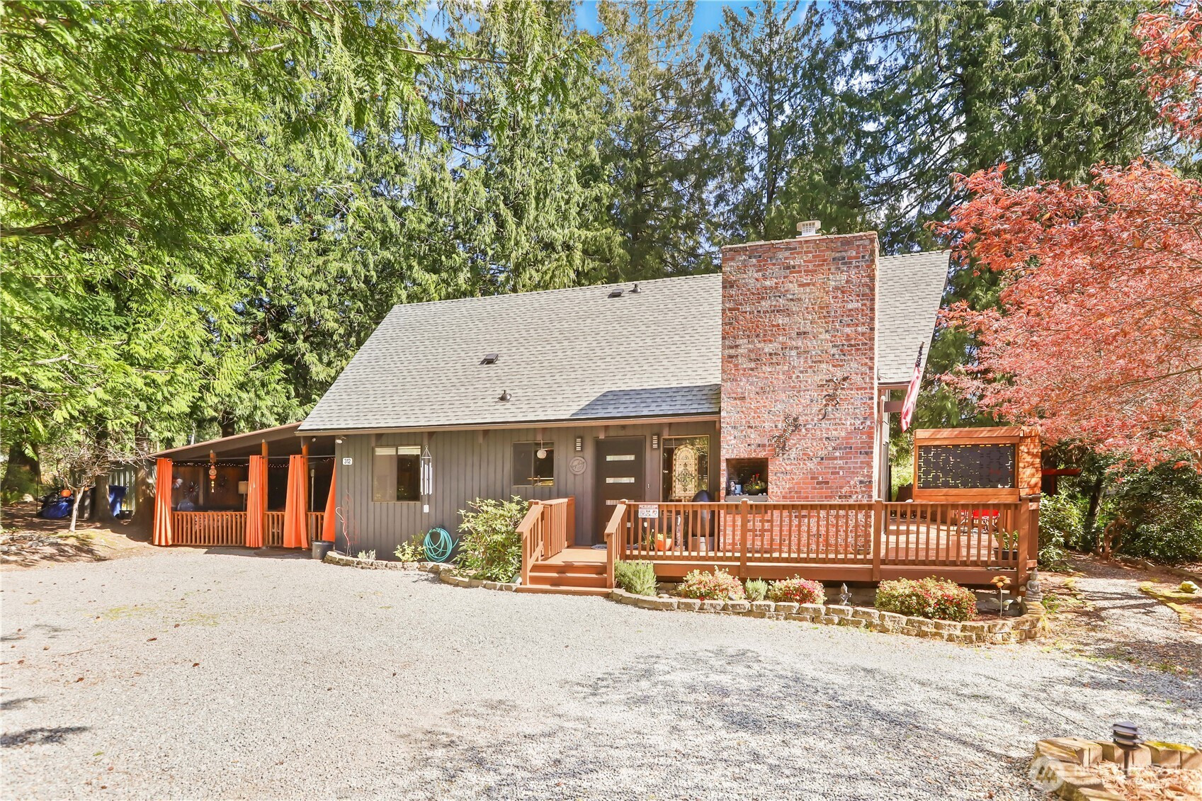 312 Willapa Place, La Conner, WA 98257