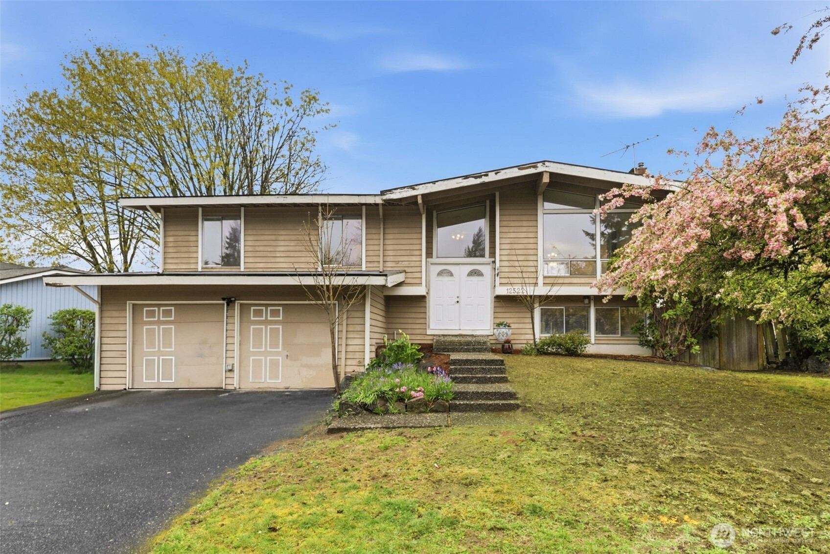 12522 SE 217th Place, Kent, WA 98031