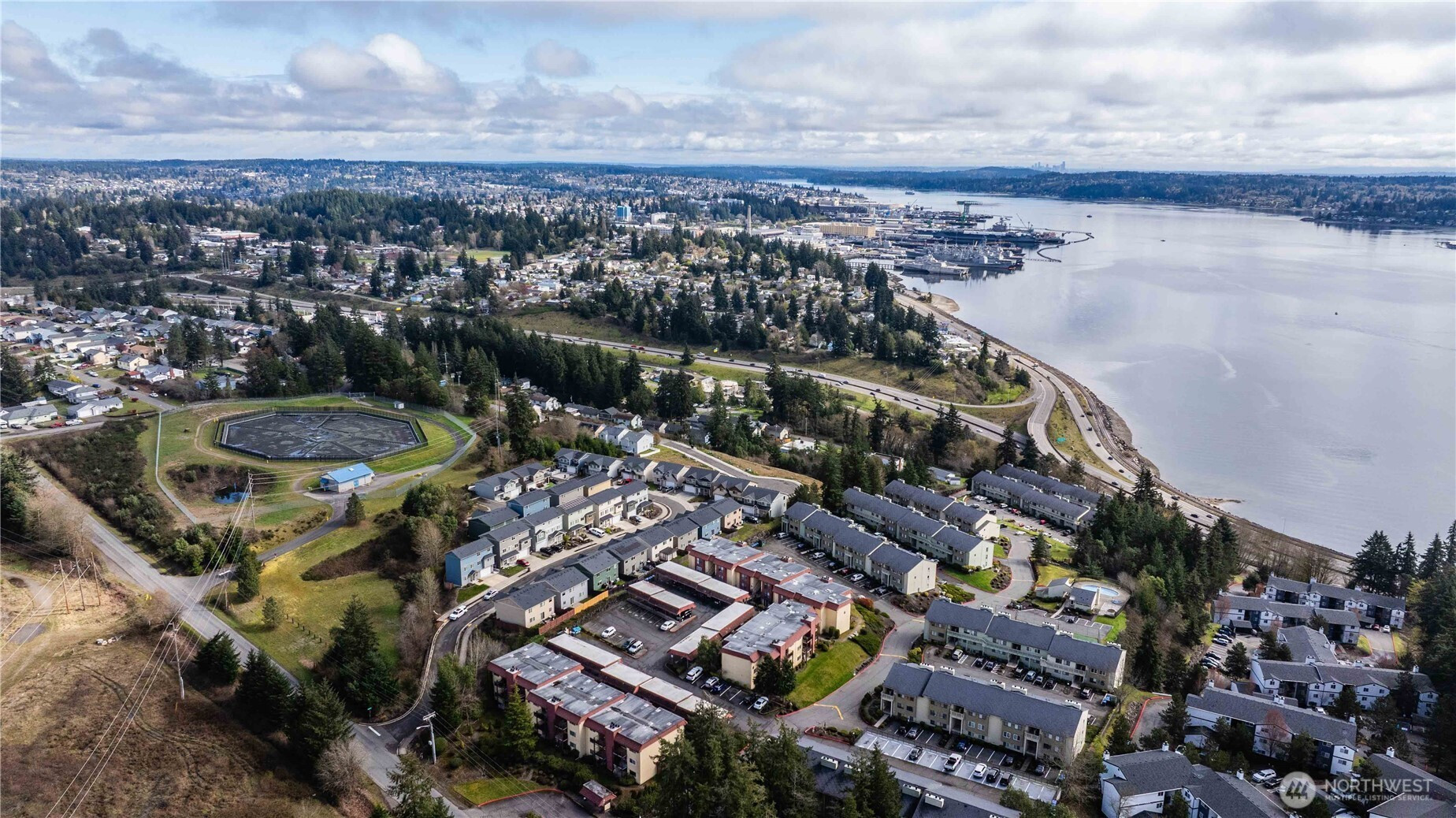 1760 W Sunn Fjord Lane, Bremerton, WA 98312